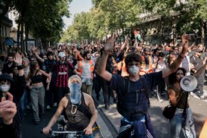 У Франції відбулися масштабні протести через зміну соцполітики