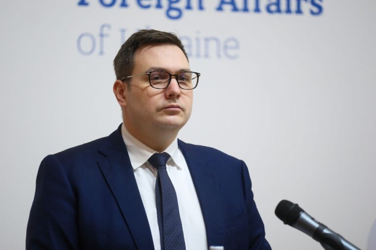 “Вбиває жінок і дітей”: глава МЗС Чехії назвав Путіна боягузом