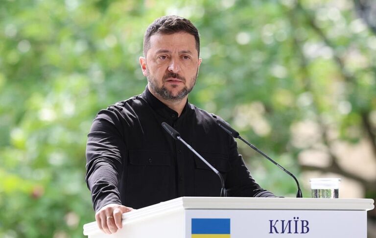 Зеленський порівняв атаку РФ на Польщу з Кримом