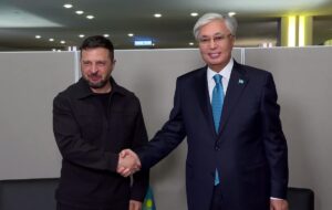 Зенеський і Токаєв обговорили війну в Україні