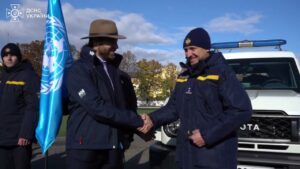 ДСНС отримала 12 броньованих медичних автомобілів від ПРООН
