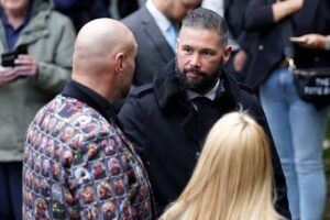 Беллью – про Усика: Хотілося б, щоб він пішов з боксу непереможеним