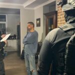 Ексдиректору Молодого театру вручили підозру в зґвалтуванні студенток