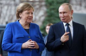 Меркель значно вплинула на вторгнення Росії – ЗМІ