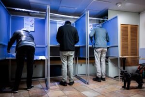 На виборах у Нідерландах лідирують соціал-ліберали