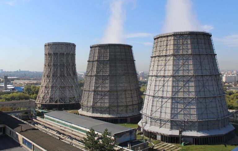 Російський Орел залишився без тепла після атаки дронів