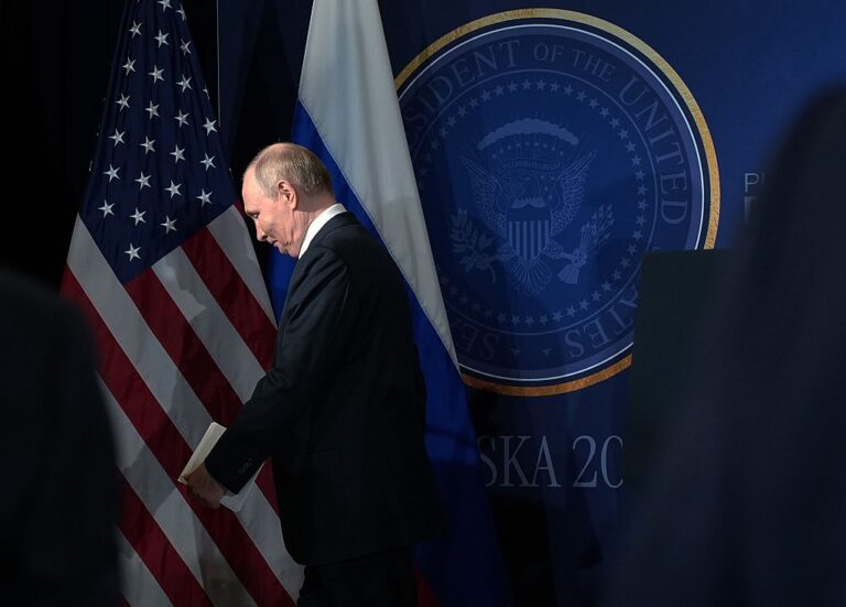Санкції проти РФ. По чому вдарили США та Європа