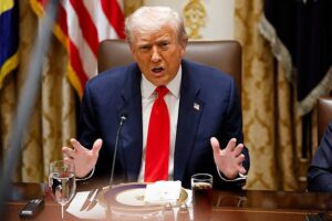 Трамп: Четвертий рік. Путін мав виграти за тиждень