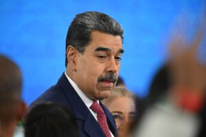 Трамп дозволив ЦРУ проводити таємні операції проти Мадуро у Венесуелі – ЗМІ