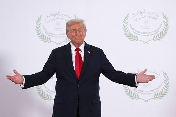 Трамп: Ніколи не закликав Зеленського здати Донбас