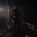 У Києві майже добу гасили пожежу після удару РФ