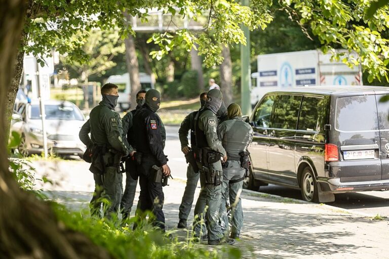 У Європі викрили банду, що крала люксові авто для продажу в Дубаї