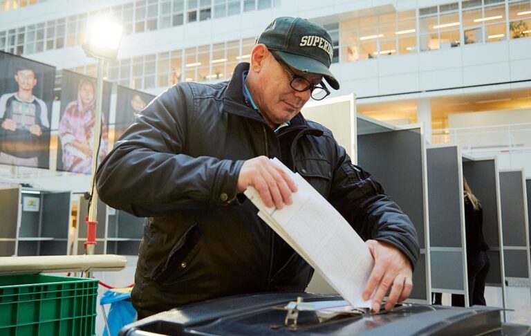 В Нідерландах почались дострокові парламентські вибори