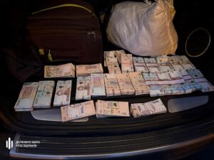 В Україні викрили схему “тіньової” вирубки дубів на десятки мільйонів