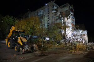 Новини України - Вибух у Хмельницькому: під завалами шукають жінку