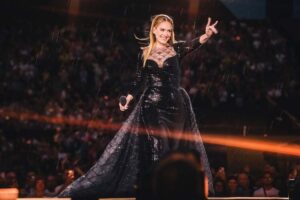 Новини культури - Адель дебютує в кіно: співачка зіграє у фільмі Тома Форда