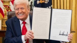 Фінальний підпис Трампа: США вийшли з шатдауну