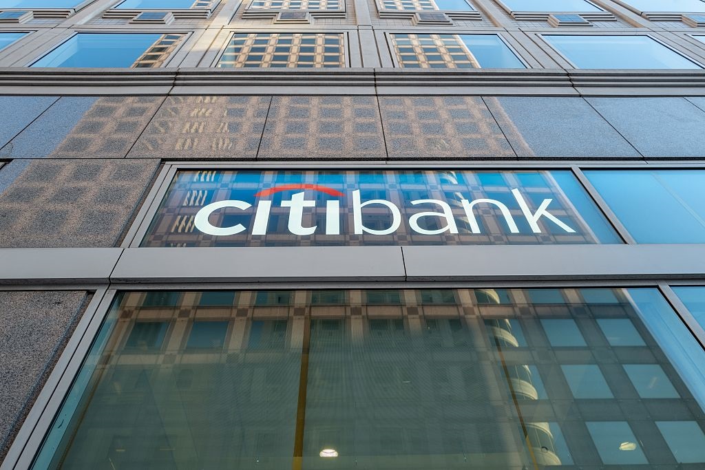 Новини світу - FT: Путін дозволив Citibank піти з РФ у спробі врятувати відносини зі США