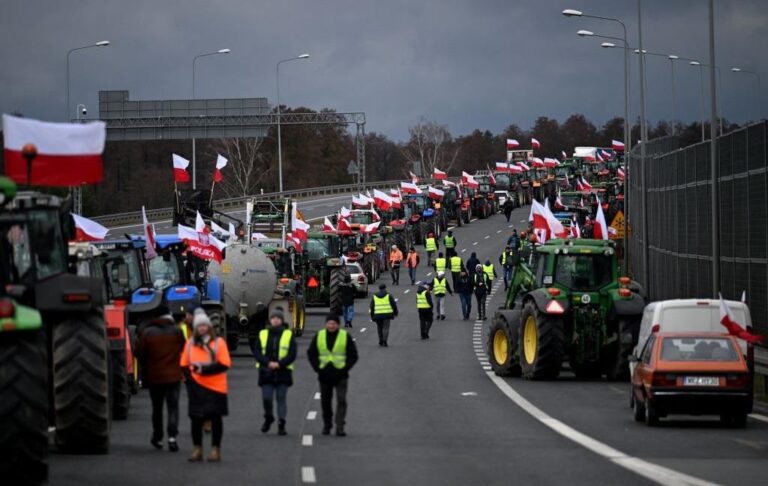 “По всій країні”: польські фермери анонсували чергові протести