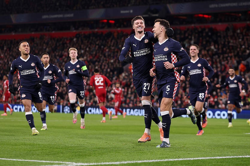 Новини спорту - ПСВ обіграв Ліверпуль у ЛЧ на Енфілді з рекордом