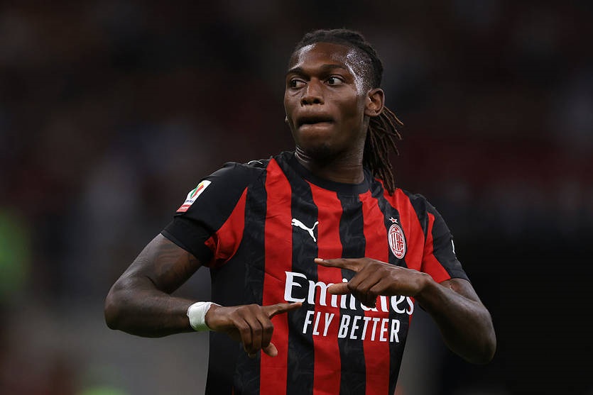 Новини спорту - Рафаел Леан повертається на свої позиції на гру Мілана з Ромою