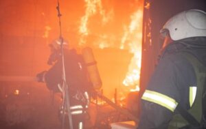 Новини України - РФ атакувала Миколаїв: у місті руйнування і пожежа