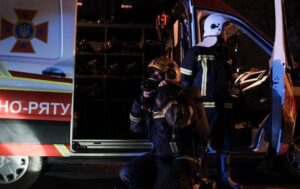 РФ влучила у багатоповерхівку Броварів, є поранені