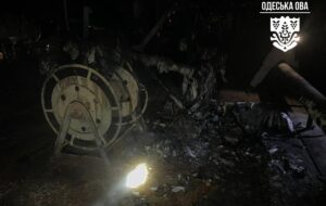 Росіяни атакували портову інфраструктуру Одещини: виникла пожежа на судні