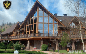 Розкішна дача Медведчука отримала управителя