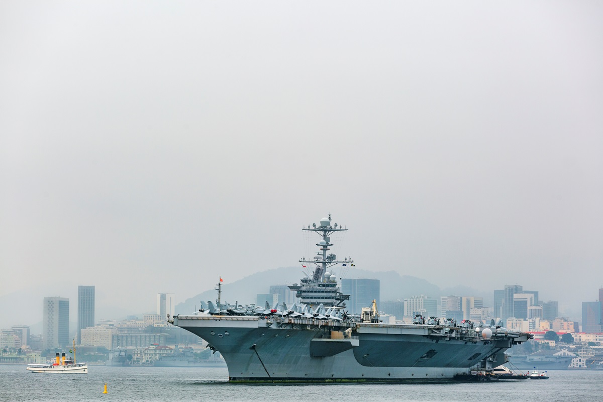 Новини світу - США направили атомний авіаносець до Південної Кореї