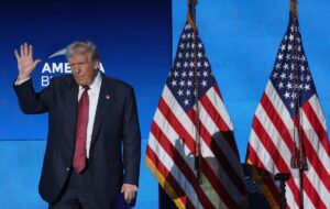 Новини світу - Трамп: Путін просив мене врегулювати війну, що триває 10 років