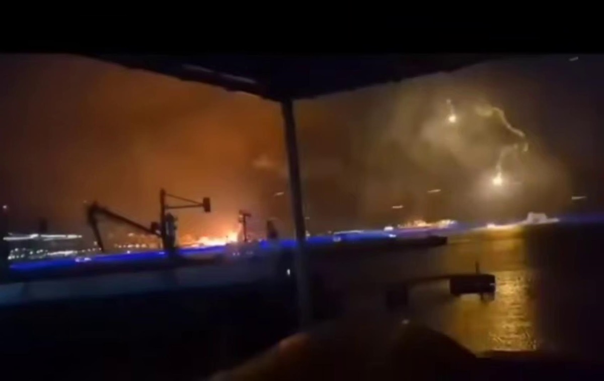 Новини світу - Турецькі моряки зняли удар по порту Новоросійська