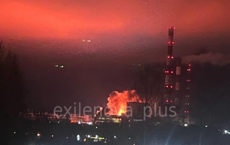 У РФ після атаки палає ДРЕС – соцмержі