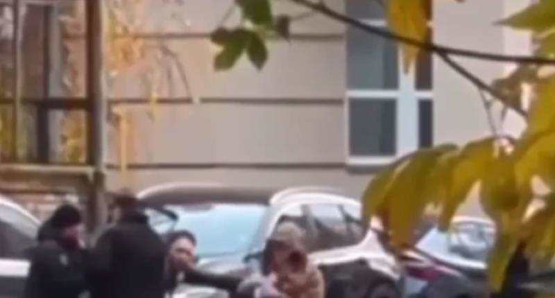 Новини Києва - У центрі Києва "бусіфікували" вчителя: ТЦК роз'яснив ситуацію