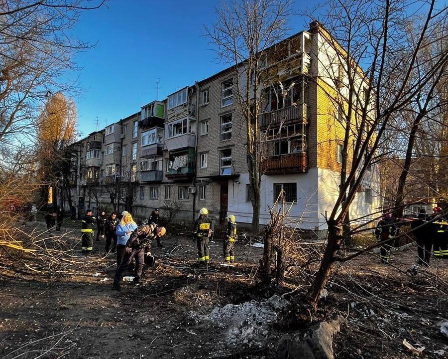 Новини України - Удар по Дніпру: поранені жінка і 4-річна дитина