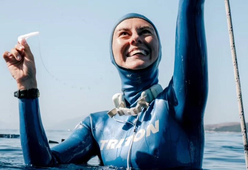 Новини спорту - Українка підкорила рекордну глибину, пірнувши без спорядження