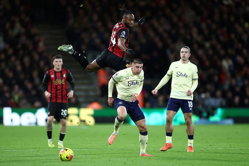 Евертон з Миколенком у складі вирвав перемогу у Борнмута