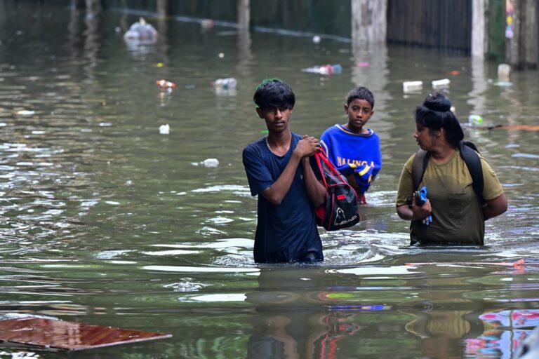На Шрі-Ланці від наслідків циклону загинули сотні людей
