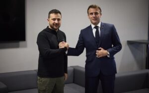 Новини політики - Зеленський прибув на зустріч з Макроном