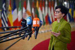 Делегація Єврокомісії відвідає Київ до четвертої річниці великої війни