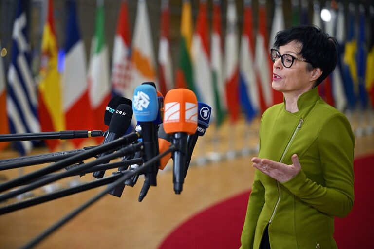 Делегація Єврокомісії відвідає Київ до четвертої річниці великої війни