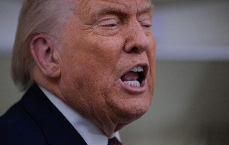 “Дискомбобулятор”: Трамп розповів про секретну зброю США