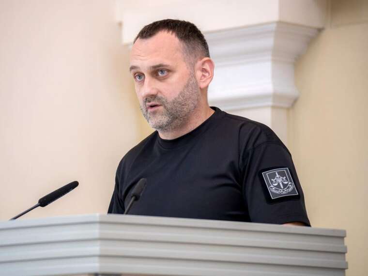 Елітні авто та нерухомість як керівник оборонної прокуратури Сходу Синельников покриває статки свого підлеглого Вербицького