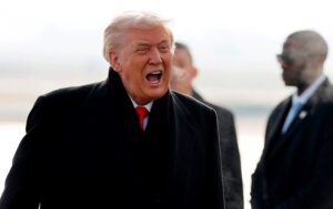 Фіцо заявив лідерам ЄС, що Трамп “небезпечний” і “не в собі” – ЗМІ