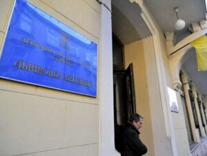 Кандидат без житла, але з однаковими номерами на Audi та VW дива декларації митника Олександра Бойка