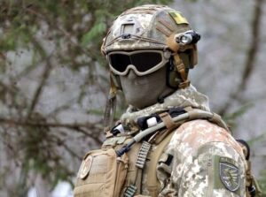 Контракт на 295 мільйонів без конкуренції АОЗ придбала шоломи у фірми з орбіти Темп-3000