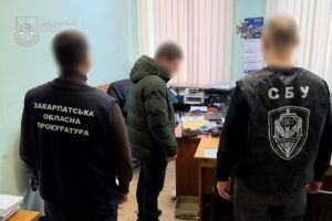 На Закарпатті екснардеп фіктивно працевлаштувався для бронювання та втік