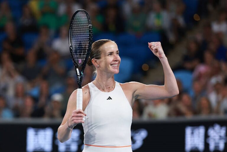 Перемога Світоліної над росіянкою вивела її в 1/8 фіналу AO