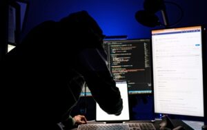 Польща звинуватила спецслужби РФ у кібератаках на енергетику