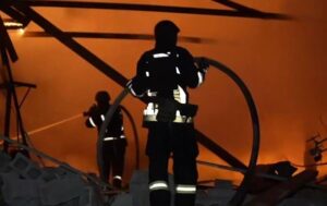 РФ вдарила по передмістю Сум: є постраждалі і проблеми з електрикою